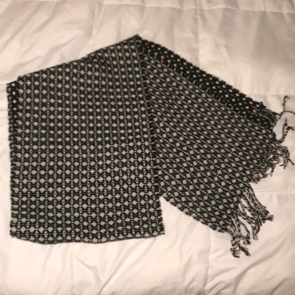 Banana Republic scarf - Picture 1 of 5
